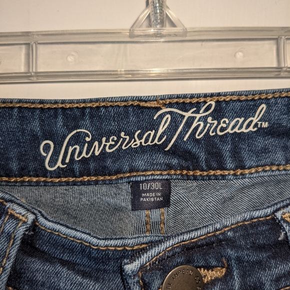 Universal Thread curvy skinny blue jeans - Picture 4 of 5